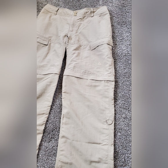 EUC The North Face Women’s Bridgeway Zip-Off Pants - Picture 2 of 12